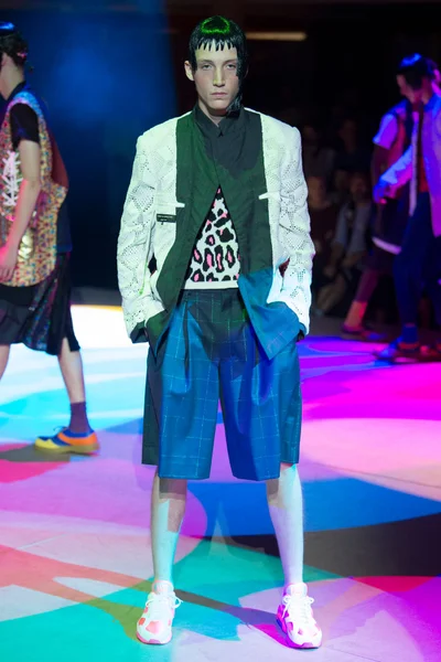 Look 35